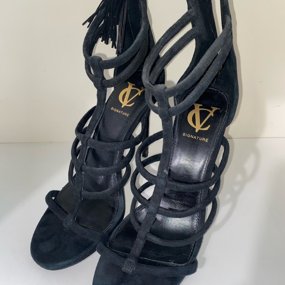 Black VC signature velvet strap up heels🖤